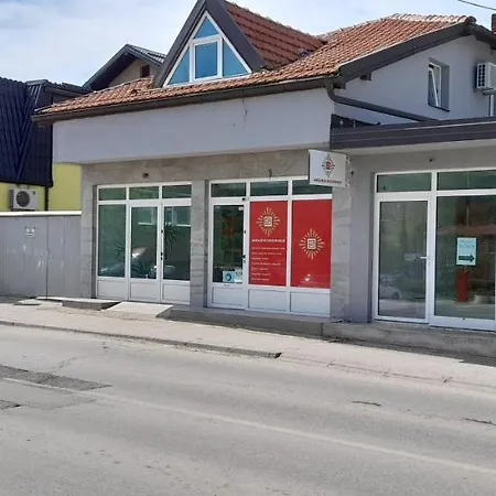 Aura Apartment *